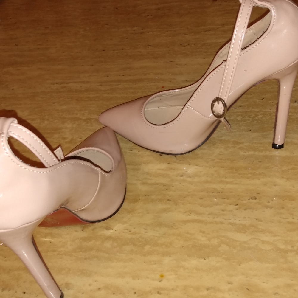 Shoes - Picture 2 of 2